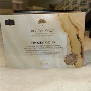 Below Zero Frozen Gold Peeling Mask
